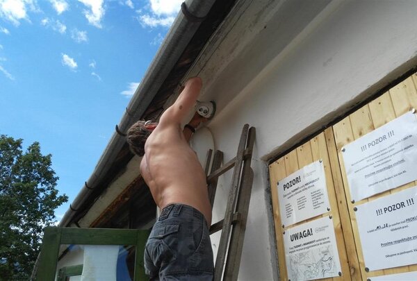 Instalace.