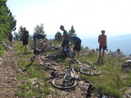 Jsme kousek pod vrcholem Velež ve výšce 1525 m.n.m.. Výš už stoupat nebudeme.