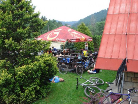 Lidečko. Jsme skoro v polovině, je třeba tedy relaxovat.