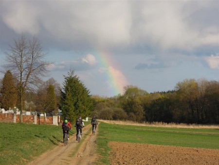 Podvečerní dojezd do oslavan.
