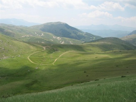 Nesmrtelnej Míra zas odlétnul na vrchol a všichni tím pádem minuli odbočku na tuto spodní cestu.