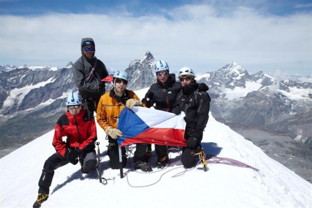 Breithorn 4 165 m.n.m. - z leva Mára, Paťas, Martin, Přéma a Mejstřa 30.7.2012 v 13:00h.