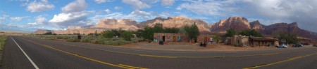 Lees Ferry Lodge Vermilion Cliffs - ranní pohled z venku.