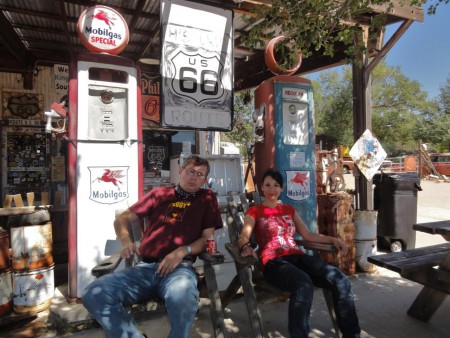 Route 66 - odpočinek na trase. Ondřej a Jitka.