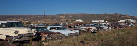Jedeme si takhle dál po Route 66 a najednou tohle. Promiňte, ale tyhle vrakáče pro mě mají své krásné kouzlo minulosti - Mejstřa.