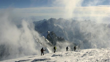 Tihle sestupují cestou tří Mont Blanců, tudy snad někdy příště :-).