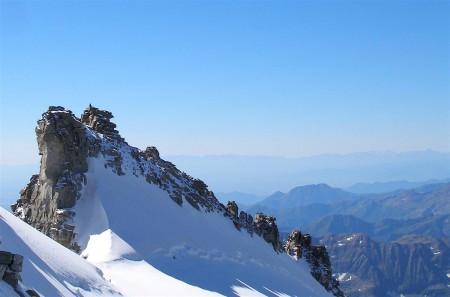 Druhý nekomerční vrchol Gran Paradisa.