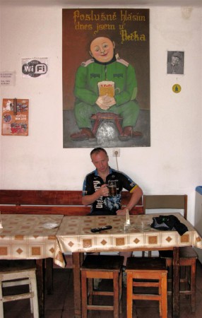 Jen Přéma nesoucí svůj stroj na rameni a šplhající po laně měl tenhle sen :-))).