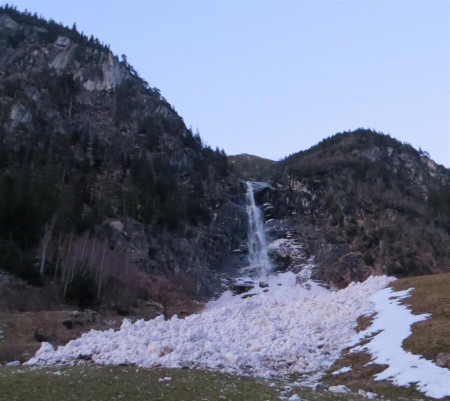 Prej "ty vole zastav, to bude dobrá fotka laviny" a najednou rachot jak sviňa :-).