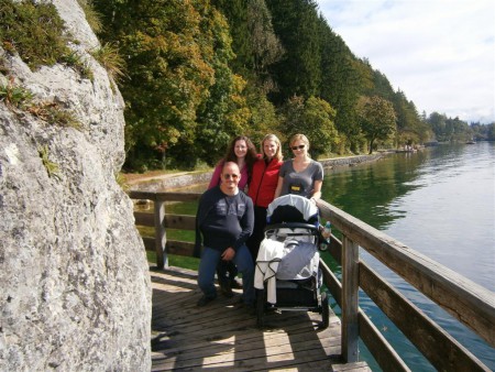 Výletní skupinka u Wolfgangsee - Dan, Beátka, Lenka a Zmrzlina.